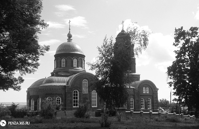Поселок Мокшан. Церковь Богоявленская. фото